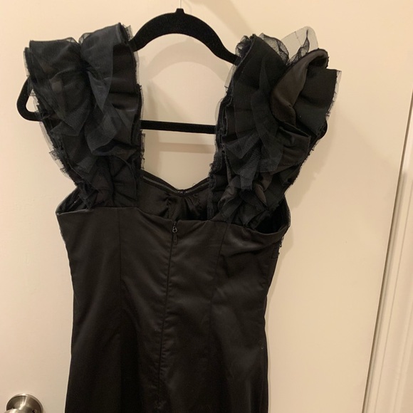 Black dress - Picture 5 of 6